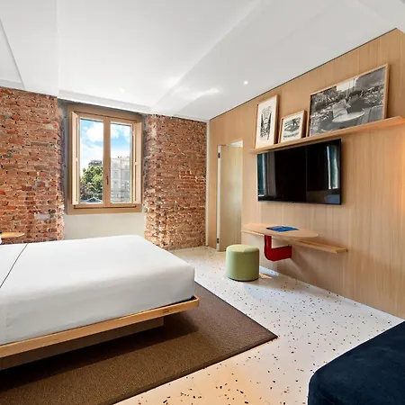 Milu Hotel 4*
