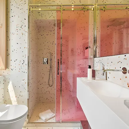 Milu Hotel 4*